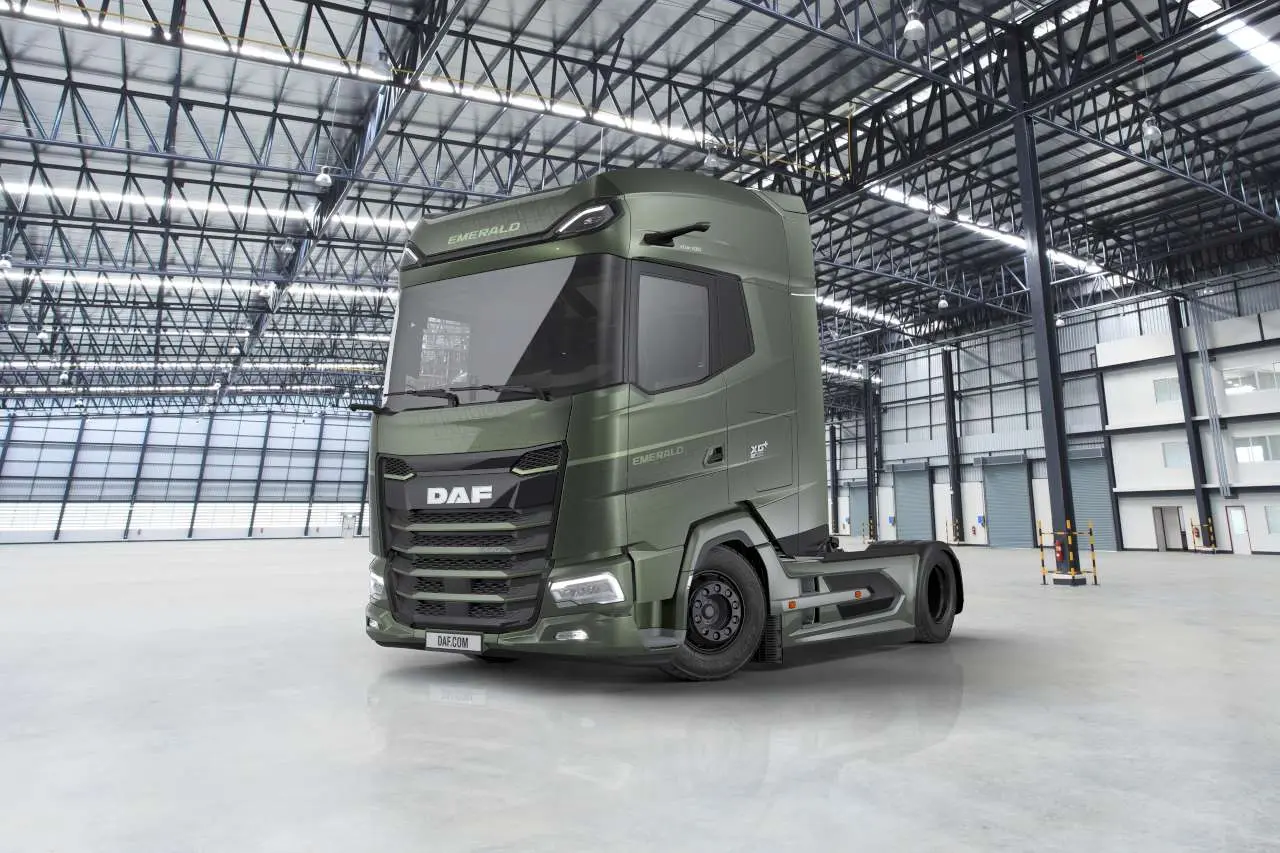 DAF-unveils-XG-plus-Emerald-Edition-01-1280.jpg