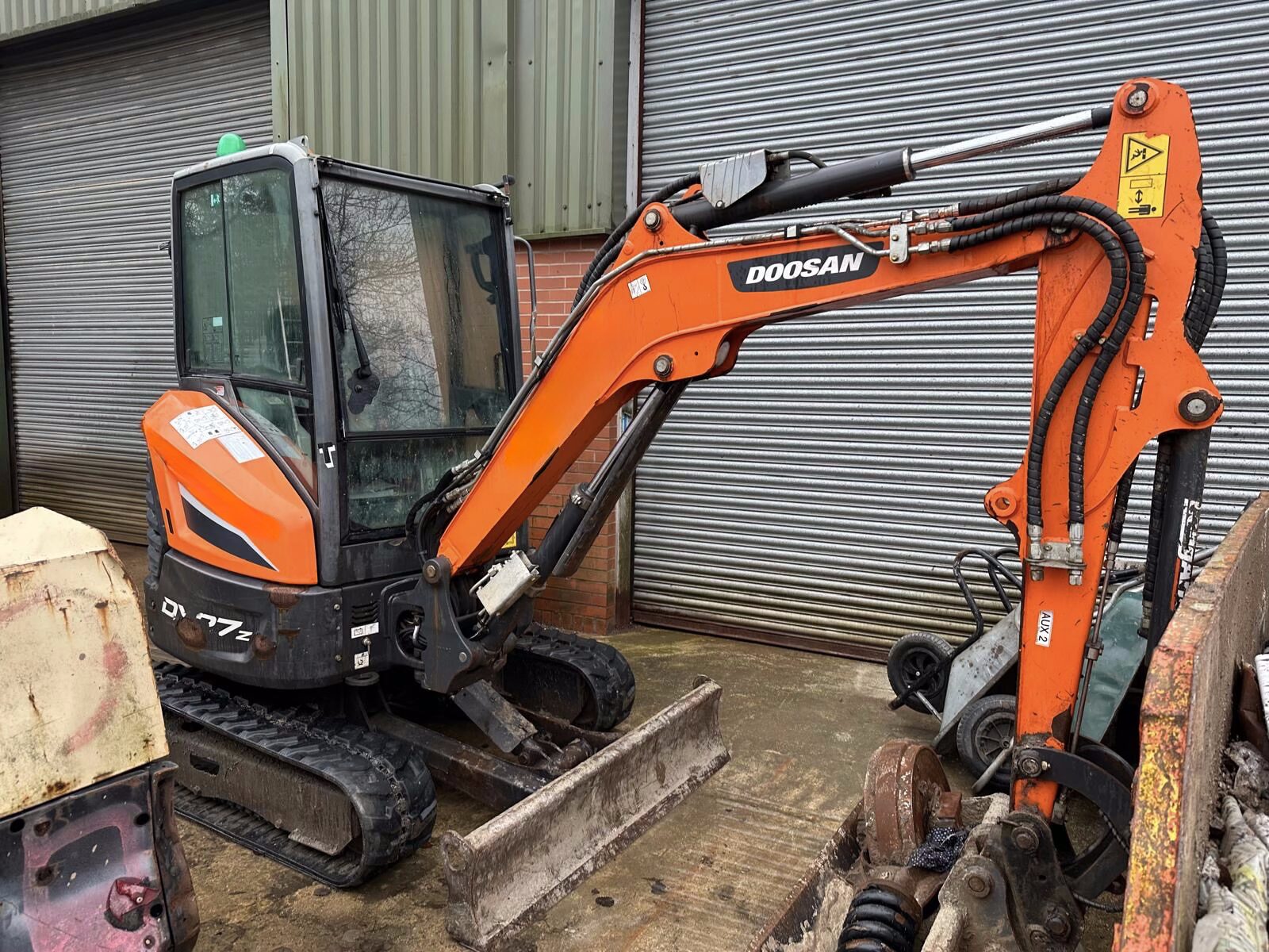 DOOSAN DX27Z