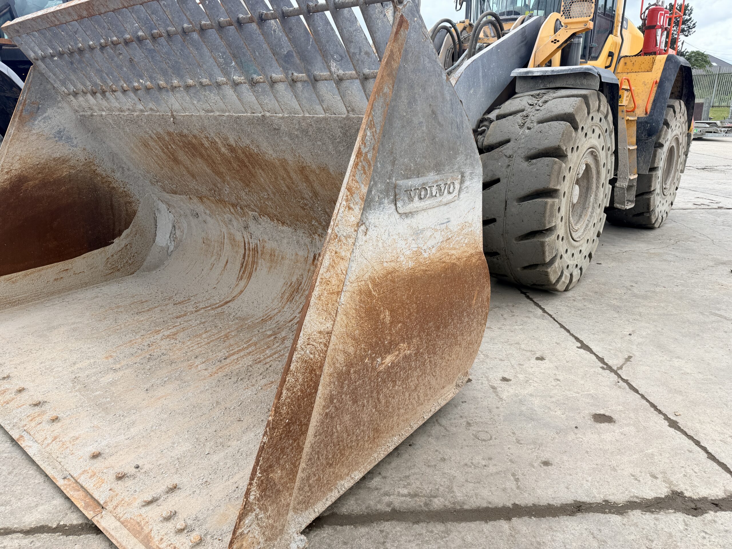 VOLVO L180H