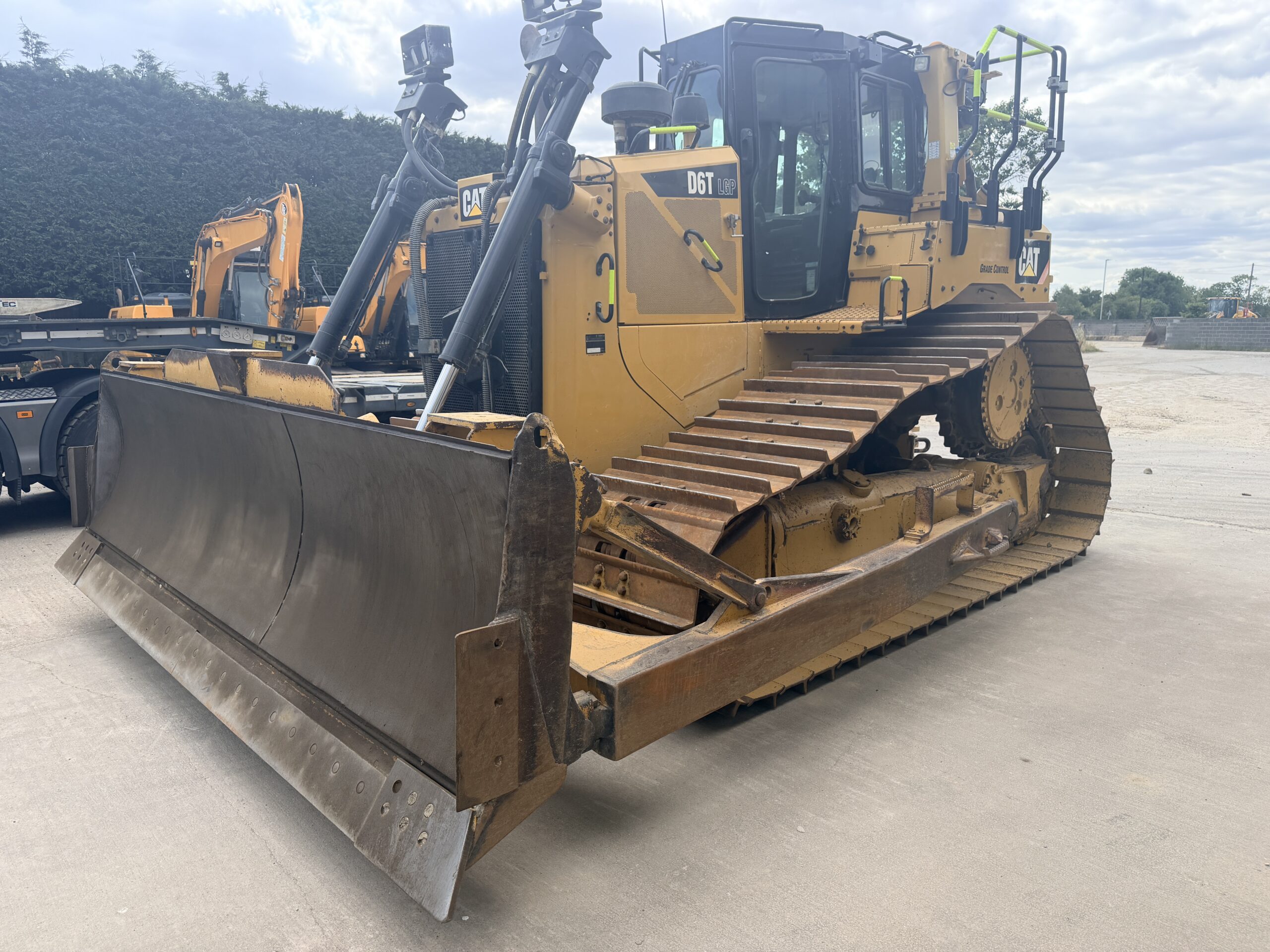 CAT D6T LGP