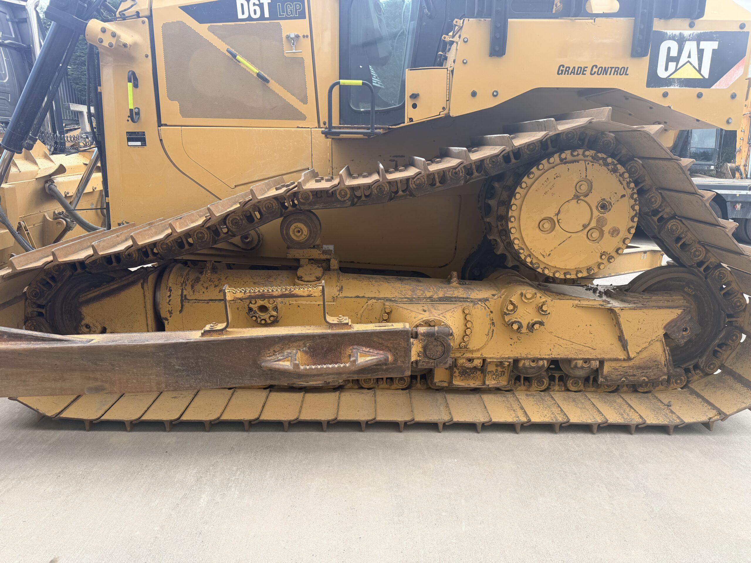 CAT D6T LGP